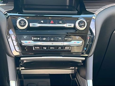 Used 2021 Ford Explorer Limited w/ Equipment Group 301A image 24