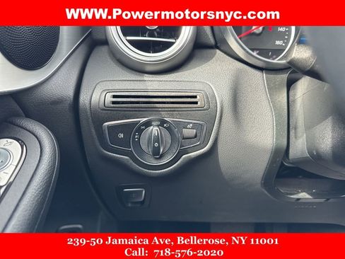 Used 2021 Mercedes-Benz GLC 300 4MATIC image 31