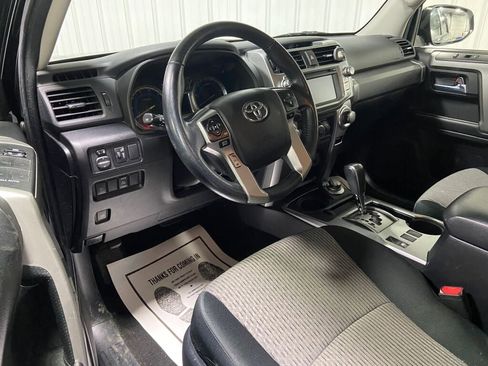 Used 2017 Toyota 4Runner SR5 image 6