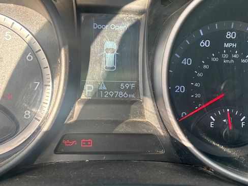 Used 2014 Hyundai Santa Fe Sport AWD/4WD image 10