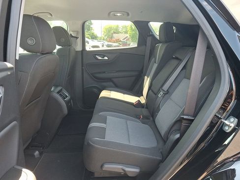 Used 2025 Chevrolet Blazer LT FWD image 12