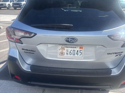 Used 2025 Subaru Outback Onyx Edition XT AWD/4WD image 3