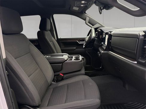 Used 2022 Chevrolet Silverado 1500 LT image 17