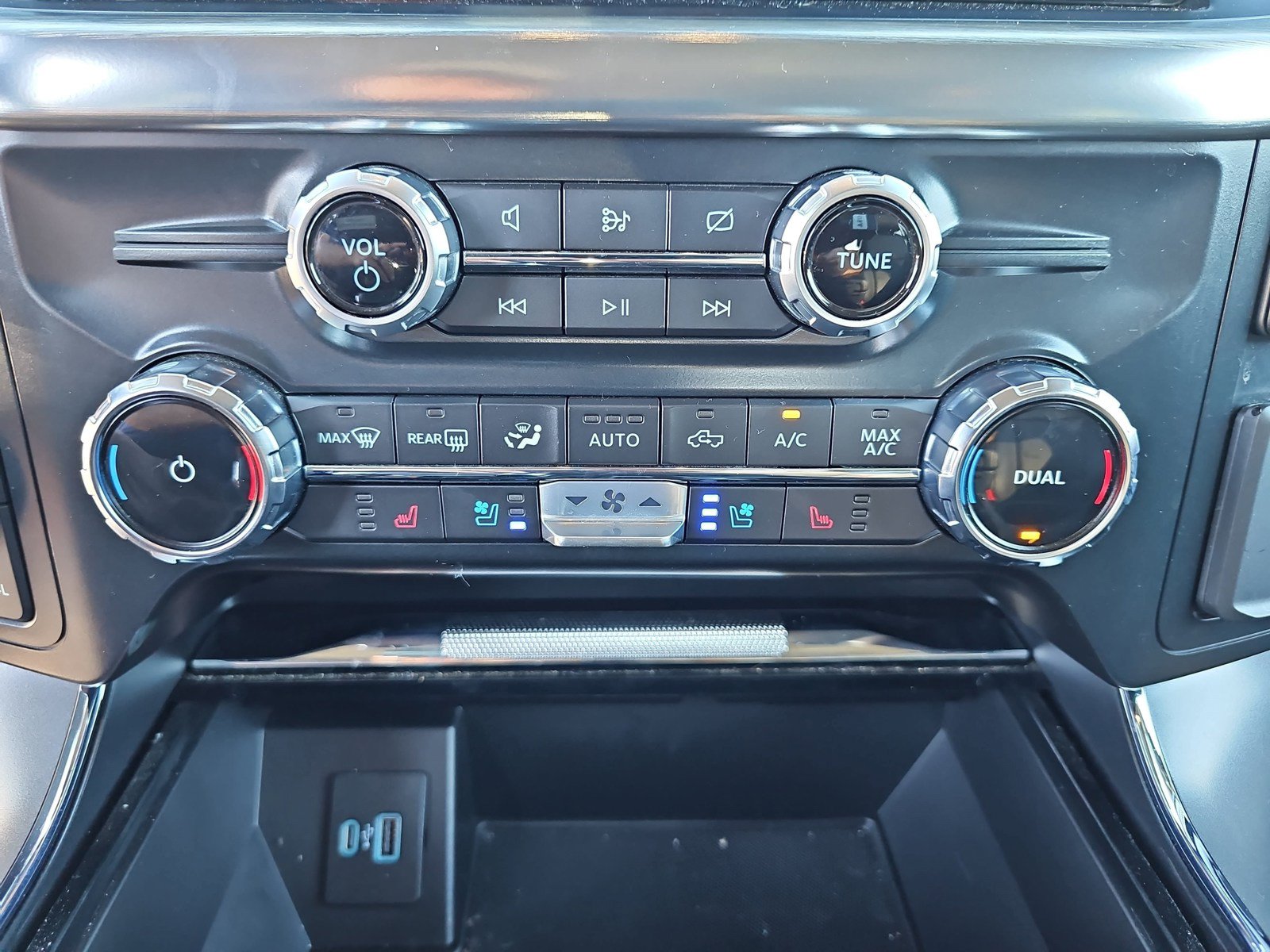 Used 2022 Ford F150 Lariat AWD/4WD image 25