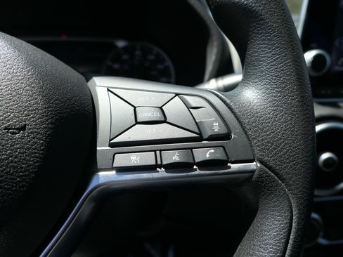 Used 2024 Nissan Sentra SV FWD image 15