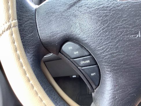 Used 2006 Chrysler Town & Country LX w/ Popular Equipment Group II FWD image 33