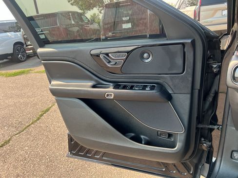 Used 2023 Lincoln Aviator Reserve w/ Equipment Group 201A AWD/4WD image 16
