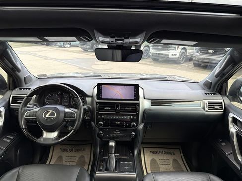 Used 2023 Lexus GX 460 Luxury w/ Accessory Package AWD/4WD image 24