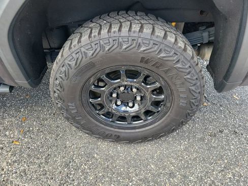 Used 2023 GMC Sierra 1500 AT4X w/ AT4X AEV Edition image 6