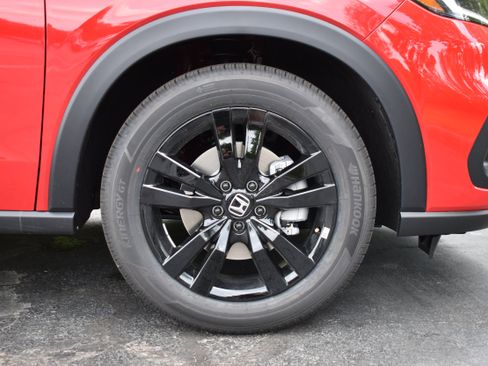 Certified 2026 Honda HR-V Sport image 9