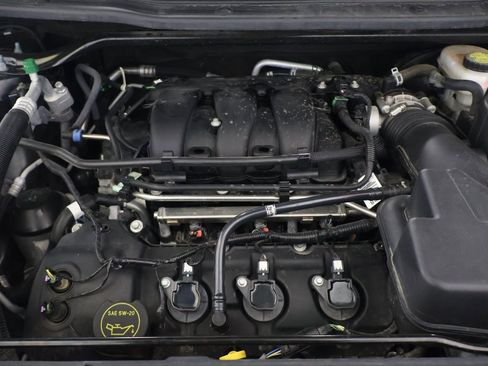 Used 2018 Ford Explorer XLT w/ Equipment Group 202A image 30