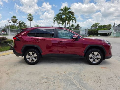 Used 2025 Toyota RAV4 XLE FWD image 4