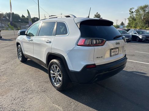 Used 2019 Jeep Cherokee Latitude Plus image 5