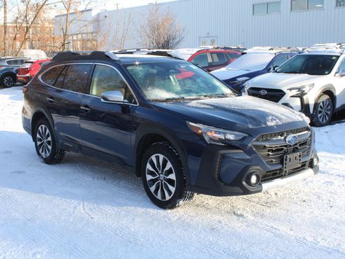 Used 2023 Subaru Outback Touring image 3