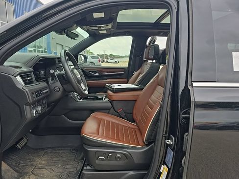 Used 2023 GMC Yukon Denali Ultimate AWD/4WD image 14