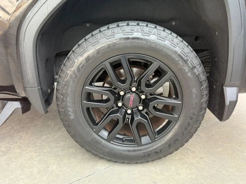 Used 2019 GMC Sierra 1500 Elevation w/ Elevation Value Package AWD/4WD image 15