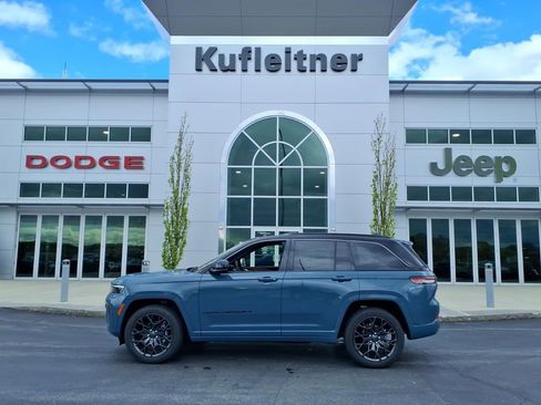New 2026 Jeep Grand Cherokee Summit w/ Obsidian Package AWD/4WD image 1