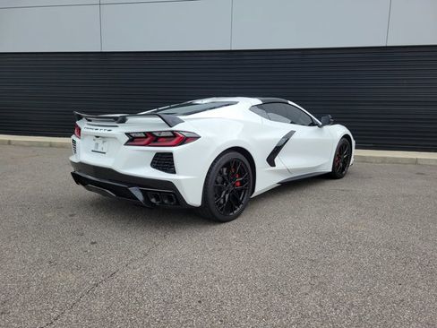 Used 2024 Chevrolet Corvette Stingray Preferred Cpe w/ Z51 Performance Package RWD image 4