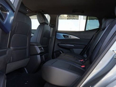 New 2025 Chevrolet Equinox EV LT image 25