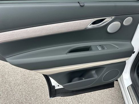 New 2026 Genesis GV80 2.5T Prestige AWD/4WD image 21