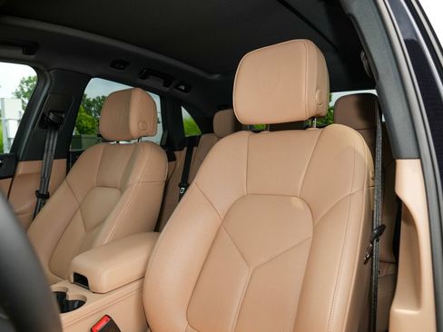 Certified 2026 Porsche Macan AWD/4WD image 22