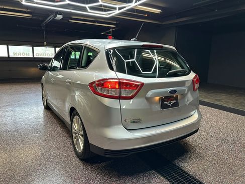 Used 2017 Ford C-MAX Energi SE w/ Equipment Group 402A FWD image 4