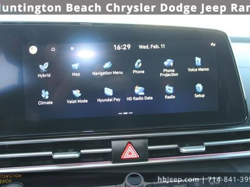 Used 2023 Hyundai Elantra Limited image 25