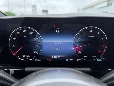 Used 2025 Mercedes-Benz GLA 250 4MATIC image 31