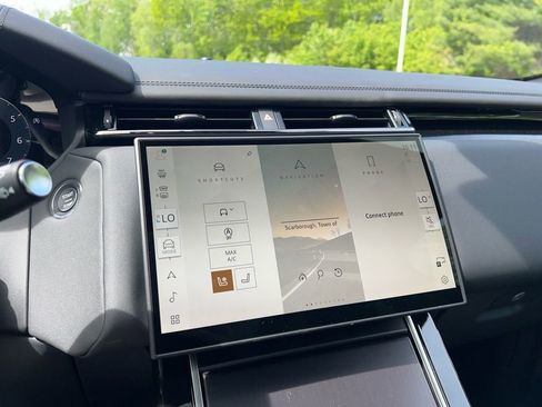 New 2026 Land Rover Range Rover Velar Dynamic SE image 16