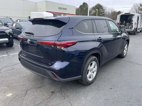 Used 2023 Toyota Highlander LE image 10
