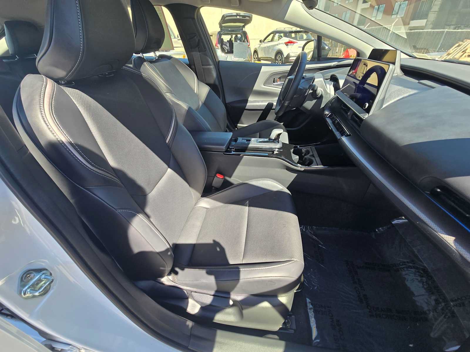 Used 2026 Toyota Prius XLE AWD/4WD image 10