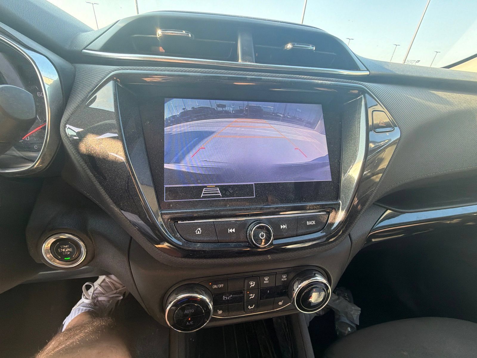 Used 2023 Chevrolet TrailBlazer LT w/ Convenience Package FWD image 16