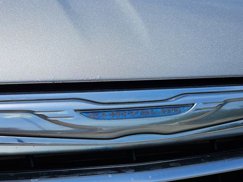 Used 2015 Chrysler Town & Country Touring-L w/ Driver Convenience Group FWD image 28