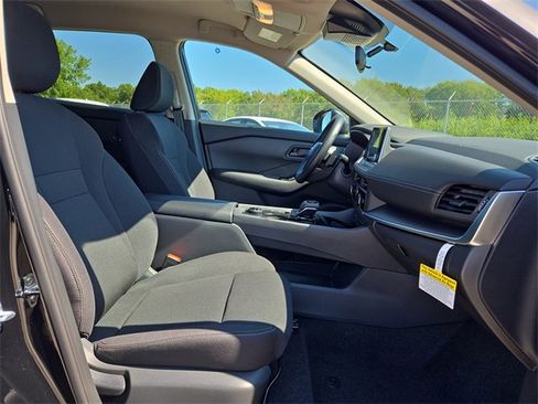 New 2026 Nissan Rogue S image 33