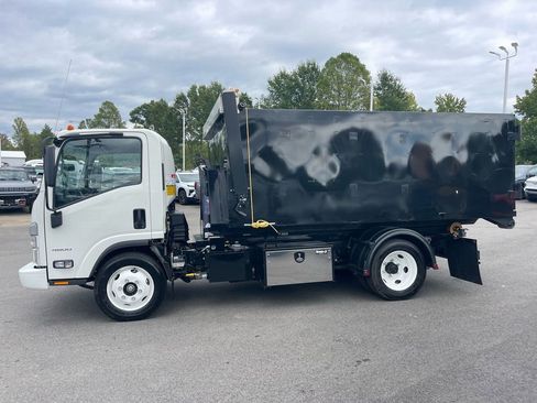 Used 2024 Chevrolet Low Cab Forward image 10