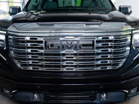 Used 2023 GMC Sierra 1500 Denali w/ Denali Reserve Package image 14