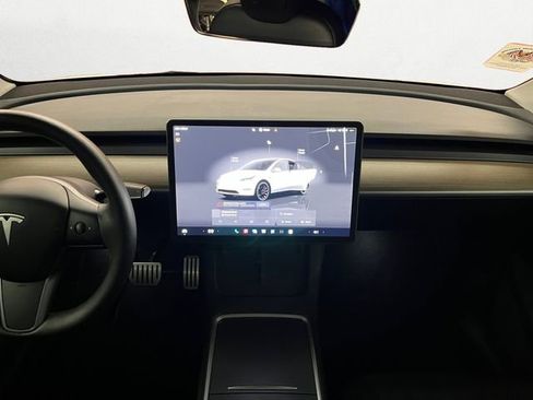 Used 2023 Tesla Model Y Performance image 12