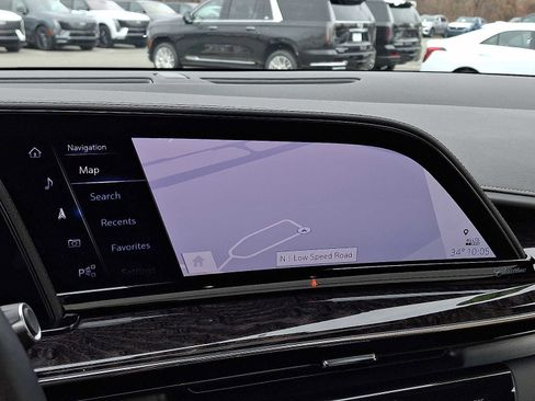 Used 2023 Cadillac Escalade Premium Luxury image 19