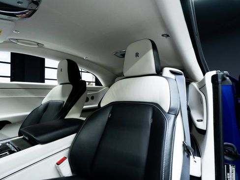 Used 2024 Rolls-Royce Spectre w/ Spectre Launch Package AWD/4WD image 33