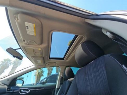 Used 2017 Nissan Sentra SV w/ Style Package FWD image 9