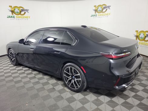 Used 2023 BMW 760i xDrive AWD/4WD image 3