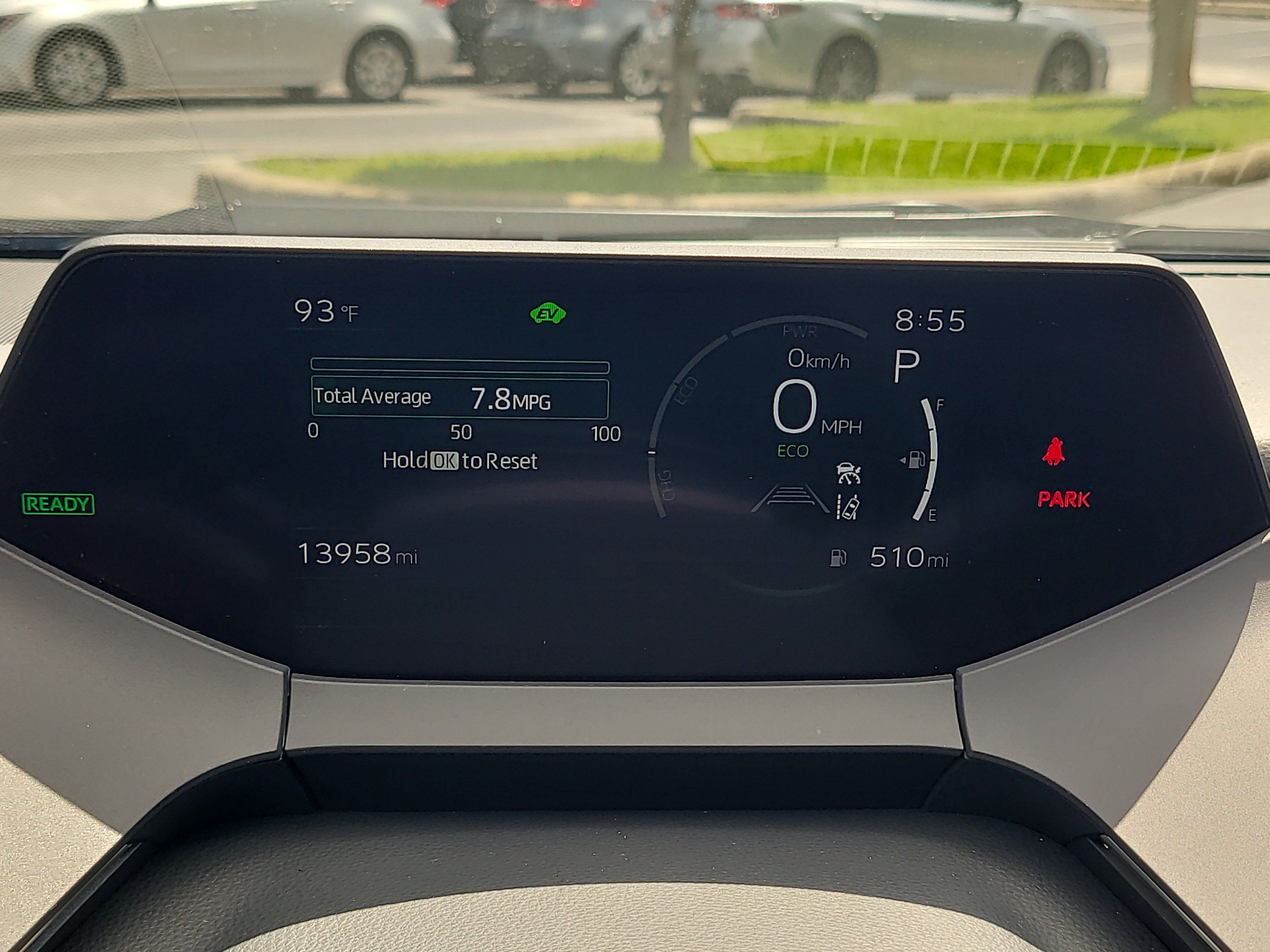 Used 2026 Toyota Prius LE FWD image 31