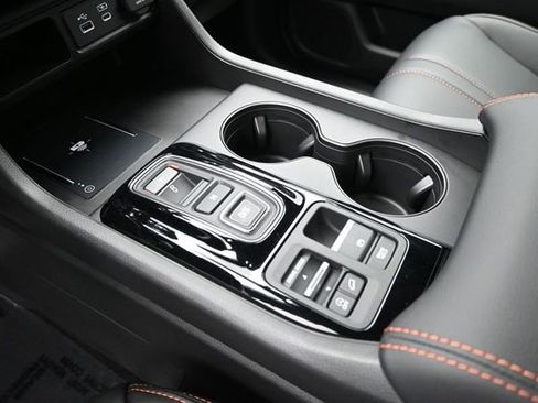 Certified 2025 Honda Pilot TrailSport image 18