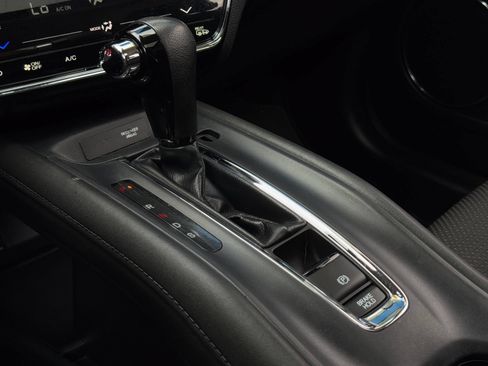 Used 2022 Honda HR-V EX image 26