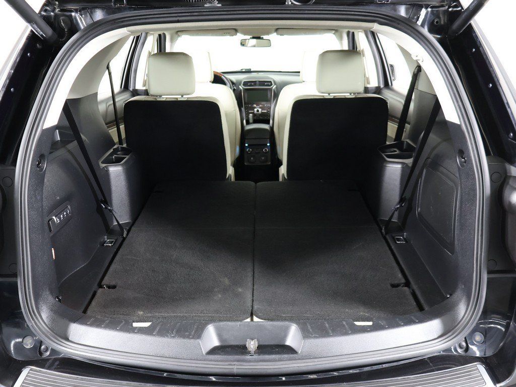 Used 2018 Ford Explorer Platinum AWD/4WD image 23