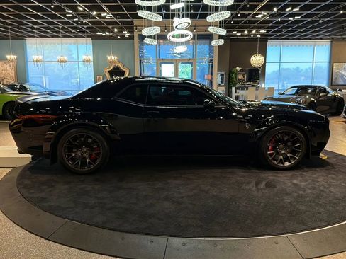 Used 2021 Dodge Challenger SRT Hellcat Redeye RWD image 7