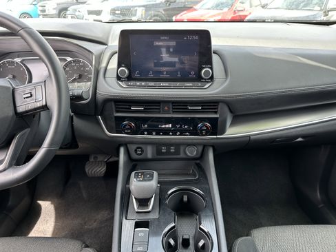 Used 2025 Nissan Rogue SV image 22