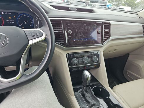 Used 2021 Volkswagen Atlas SEL FWD image 10