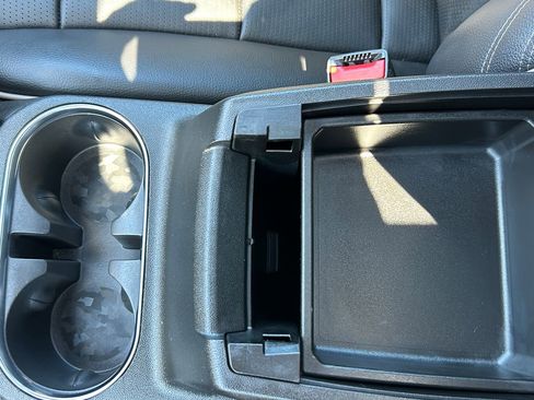 Used 2024 GMC Canyon Denali AWD/4WD image 28