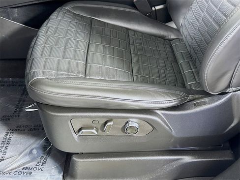 Used 2022 Cadillac Escalade ESV Sport Platinum w/ LPO, ONYX Package image 20